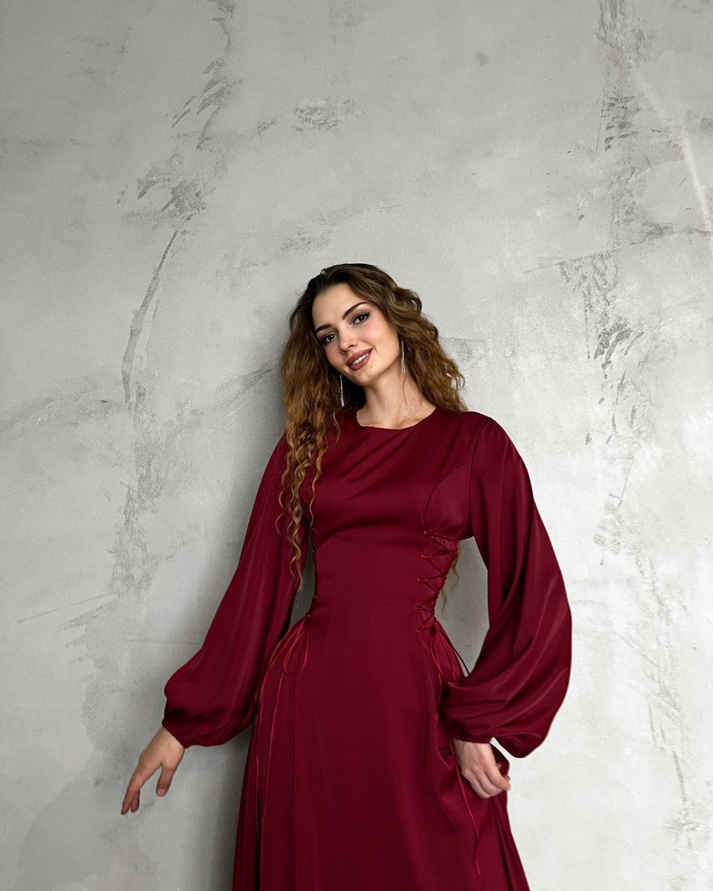 Carmela Gregori™ Elegáns hosszú ruha puha mandzsettával