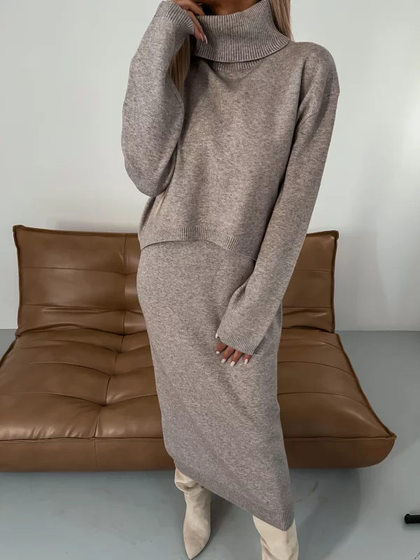 Flavia Lauletta™ Elegáns pulóver és ruha szett