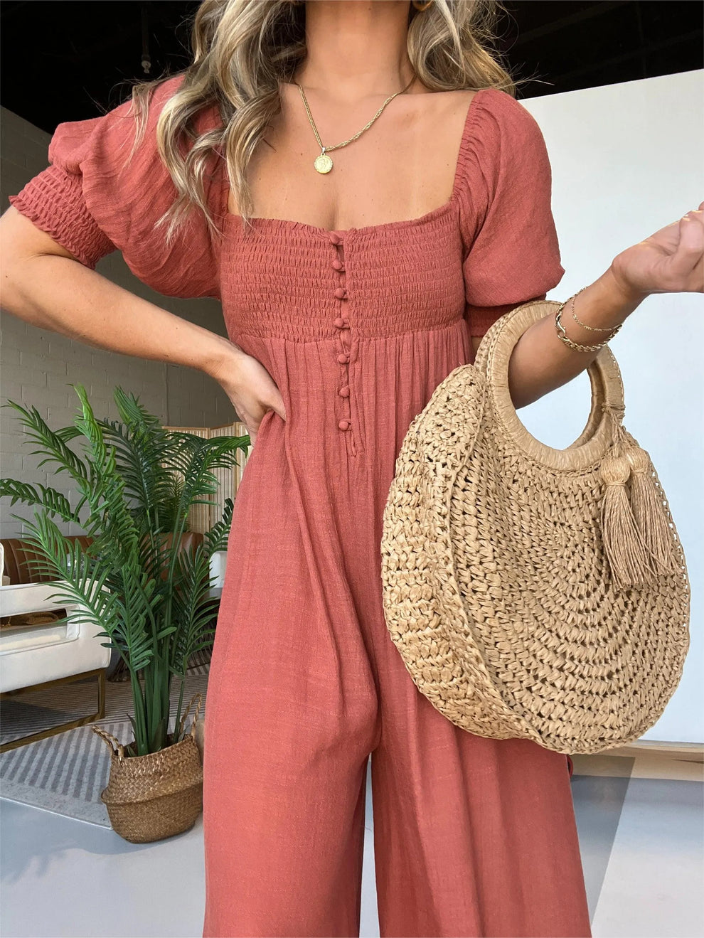Fulvia Sessa™ Jumpsuit szögletes nyakkivágással és gombokkal
