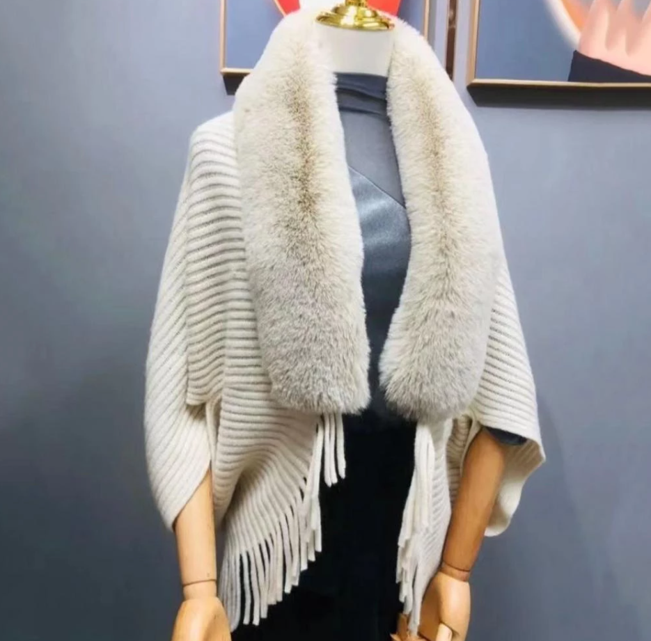 Rosine Robiquet™ Divatos sál és pulóver 2 az 1-ben prémes gallérral