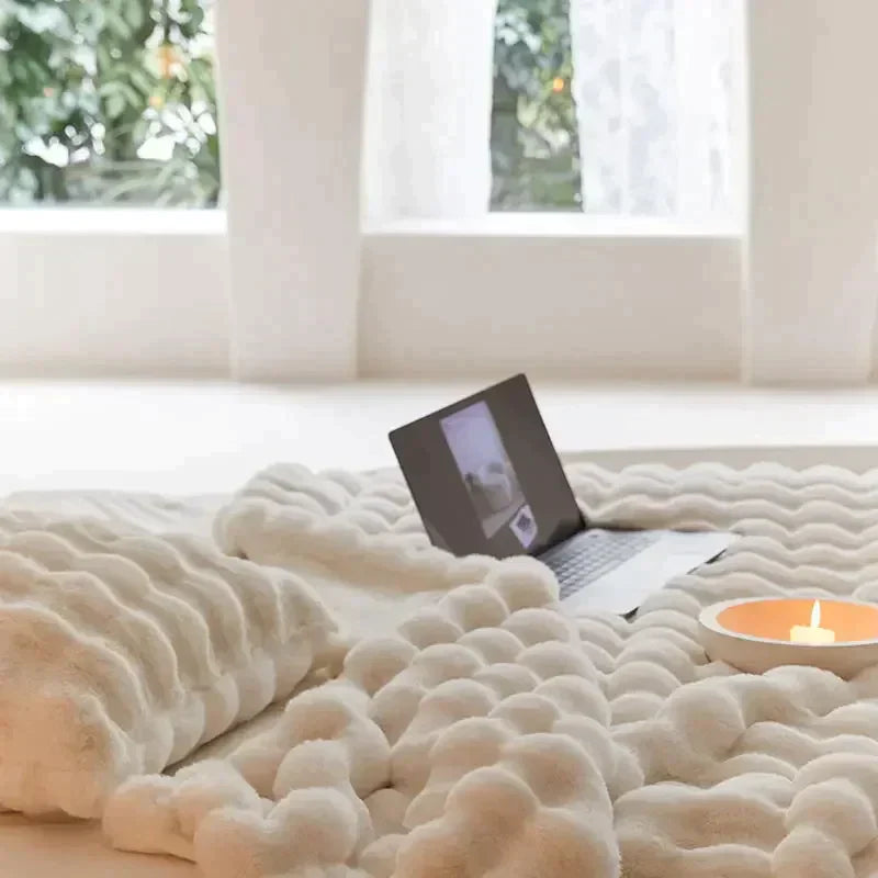 SnugNest™ Meleg plüss és puha takaró
