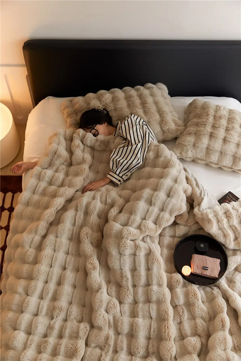 SnugNest™ Meleg plüss és puha takaró